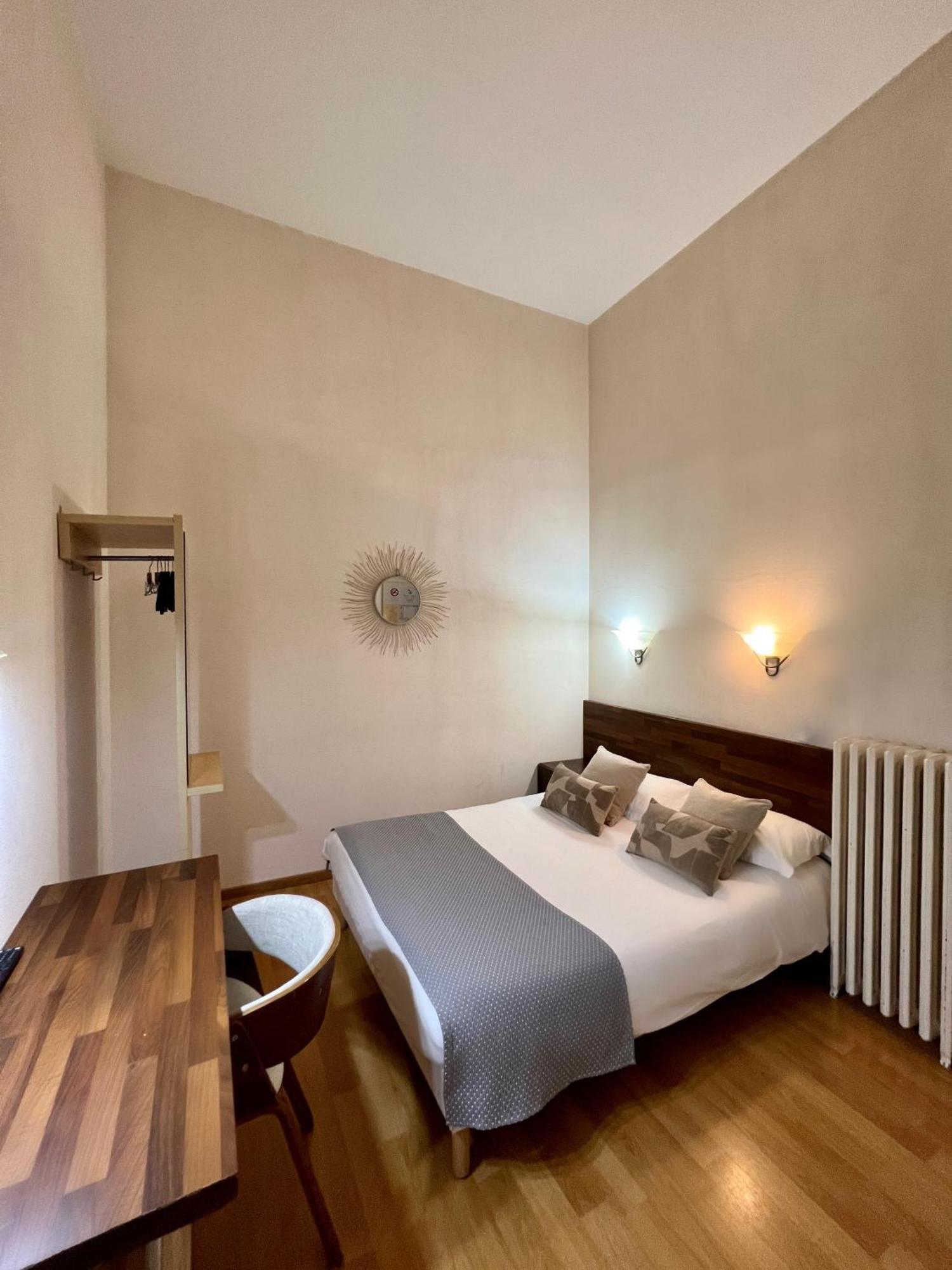 Hotel Des Beaux Arts Párizs Szoba fotó